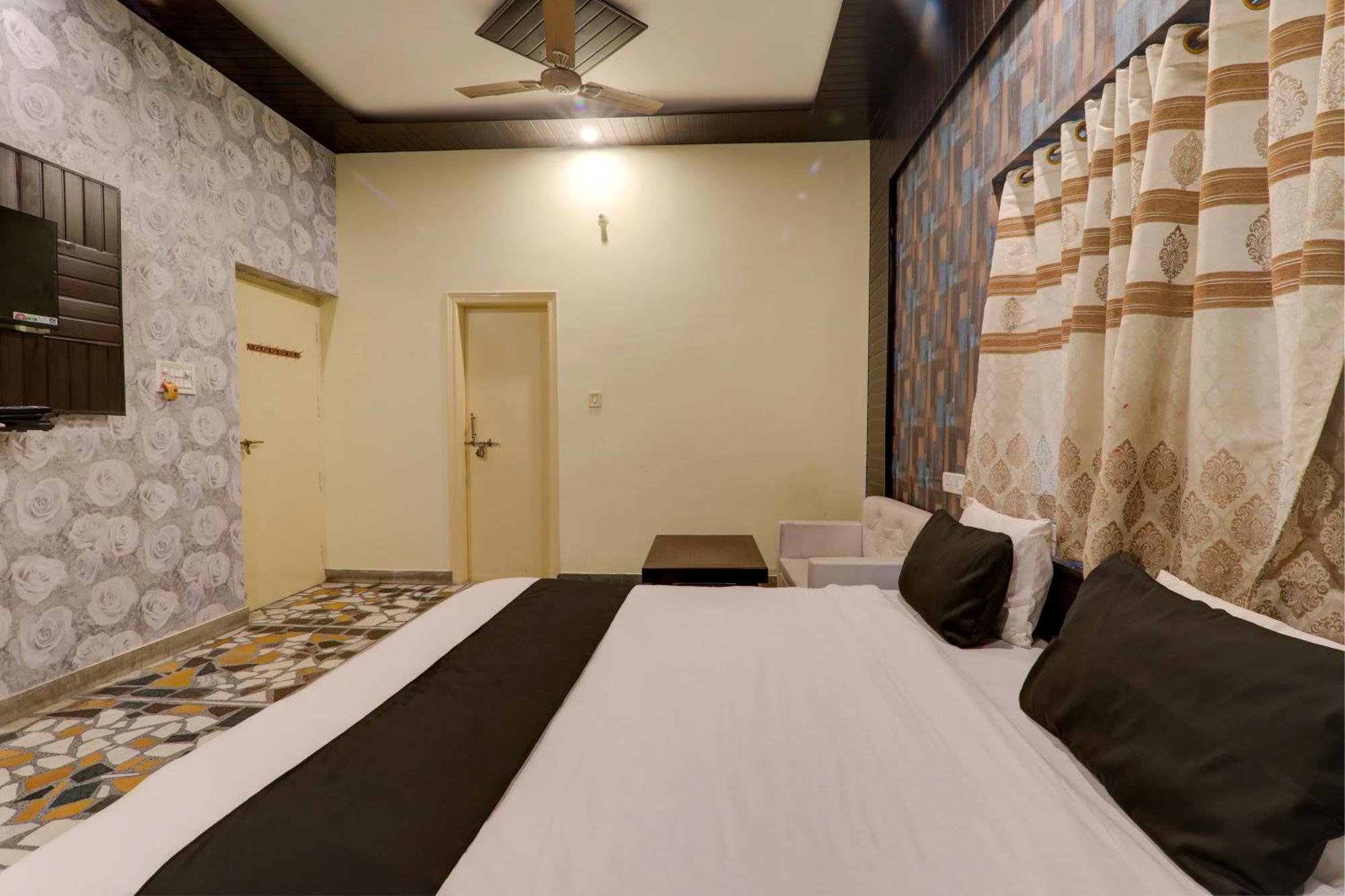 Hotel O Flagship Adbhut Moment Hotel Varanasi Eksteriør billede