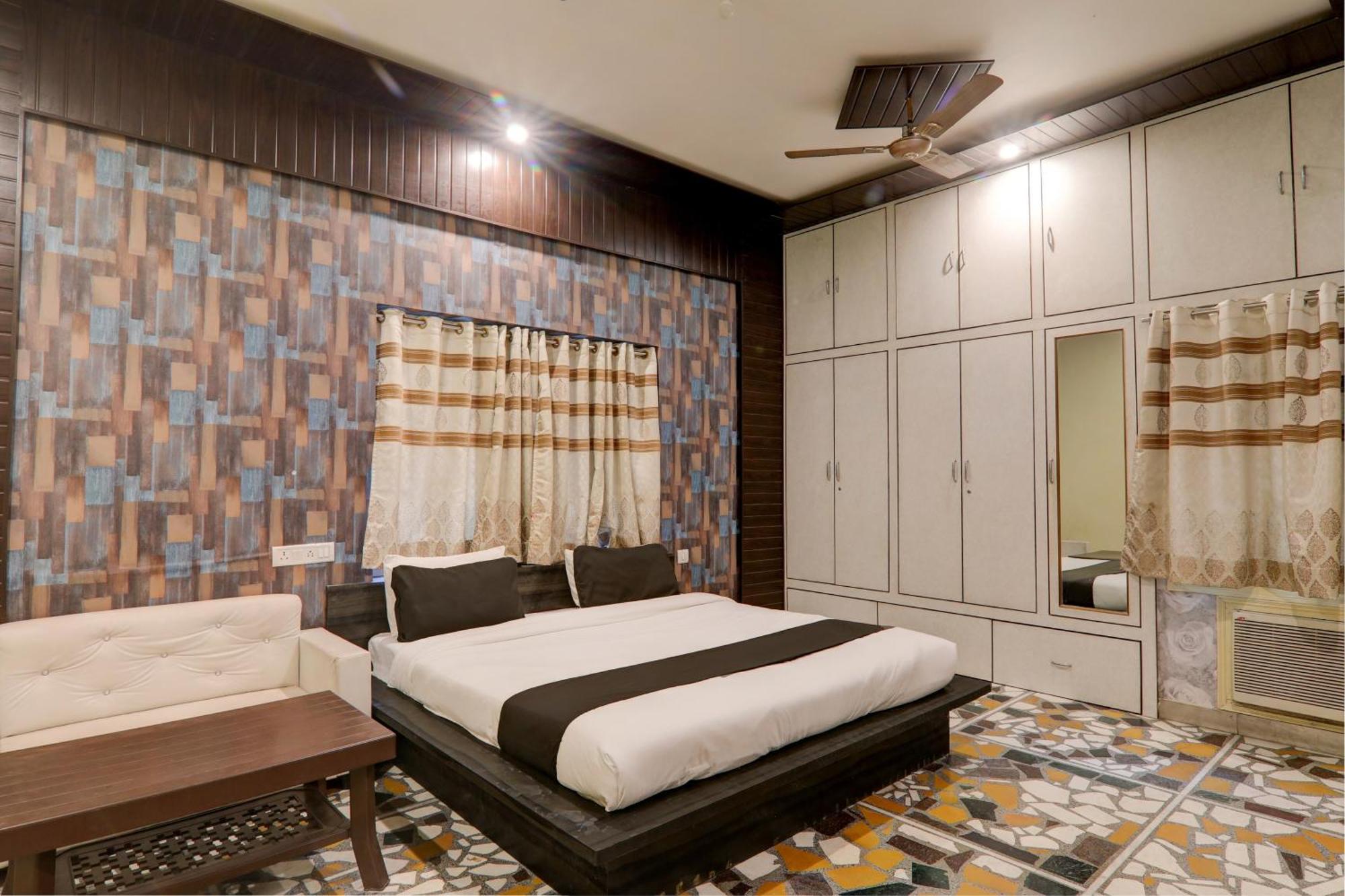 Hotel O Flagship Adbhut Moment Hotel Varanasi Eksteriør billede