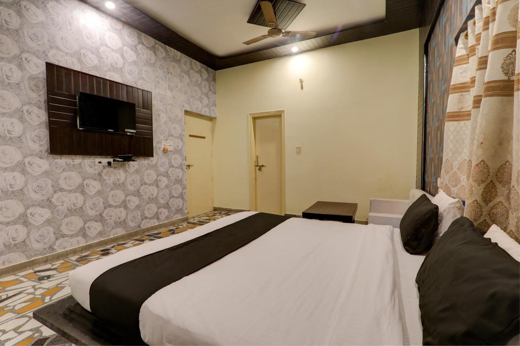 Hotel O Flagship Adbhut Moment Hotel Varanasi Eksteriør billede