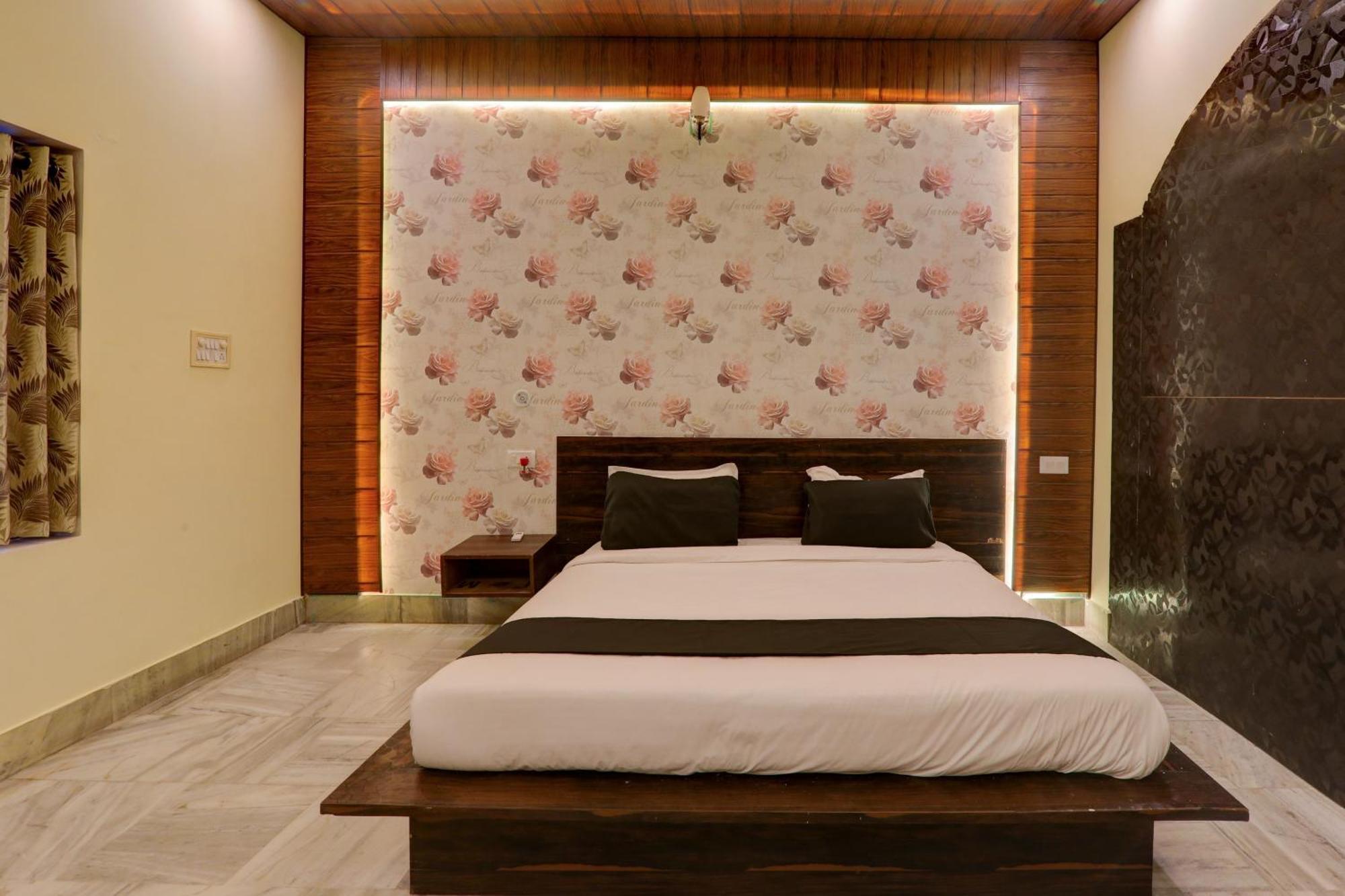 Hotel O Flagship Adbhut Moment Hotel Varanasi Eksteriør billede
